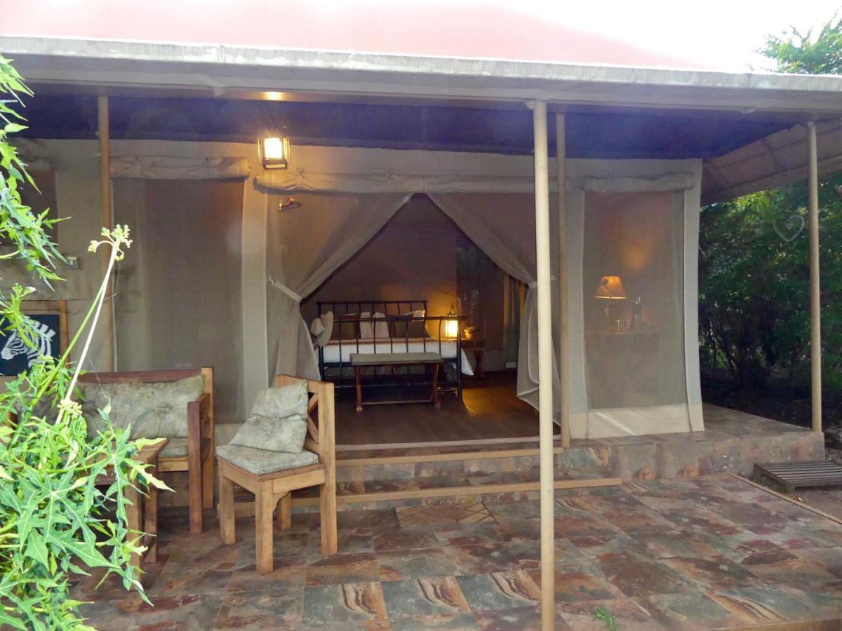 ホテル Ikweta Safari Camp Maua エクステリア 写真