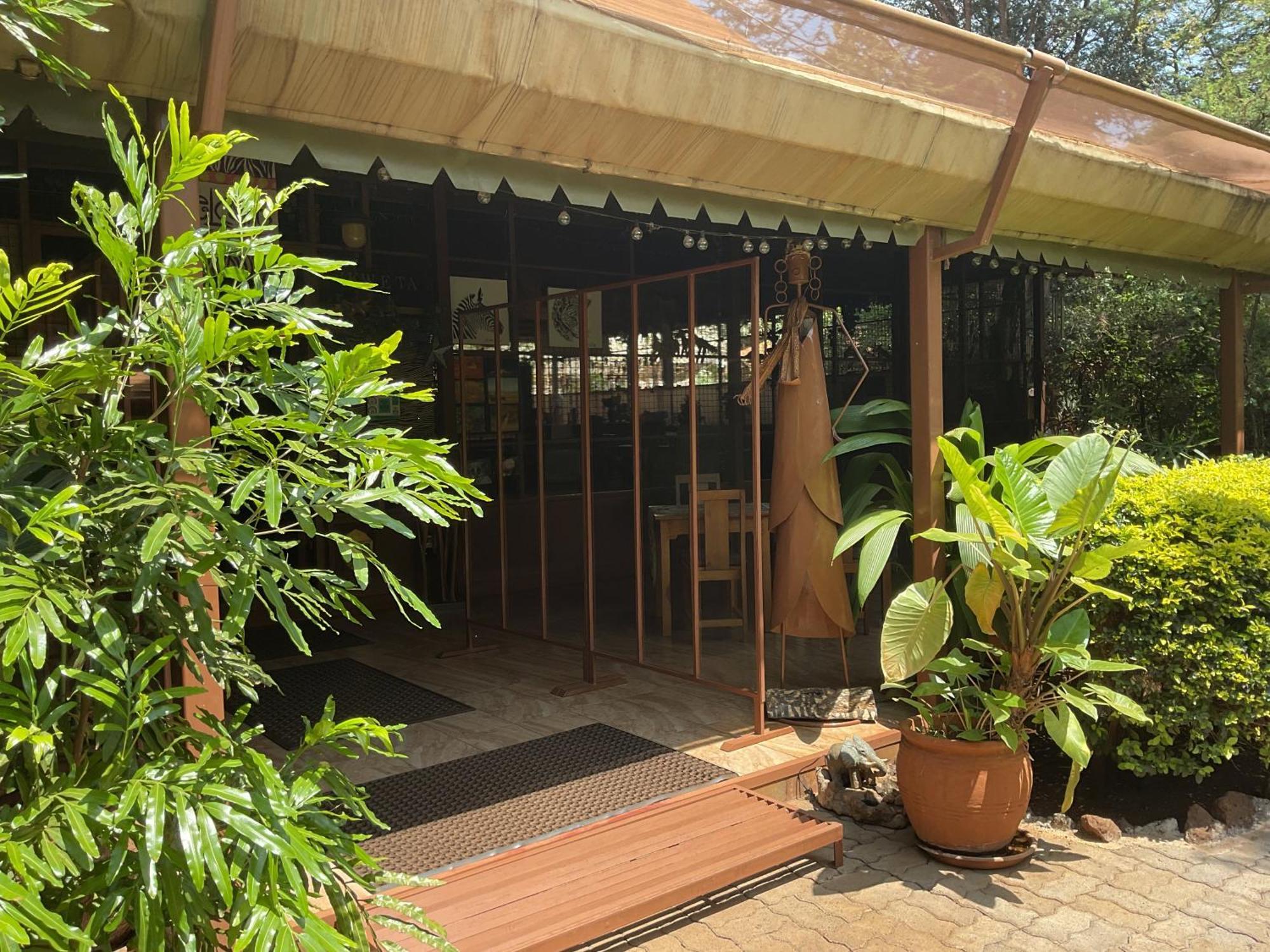 ホテル Ikweta Safari Camp Maua エクステリア 写真