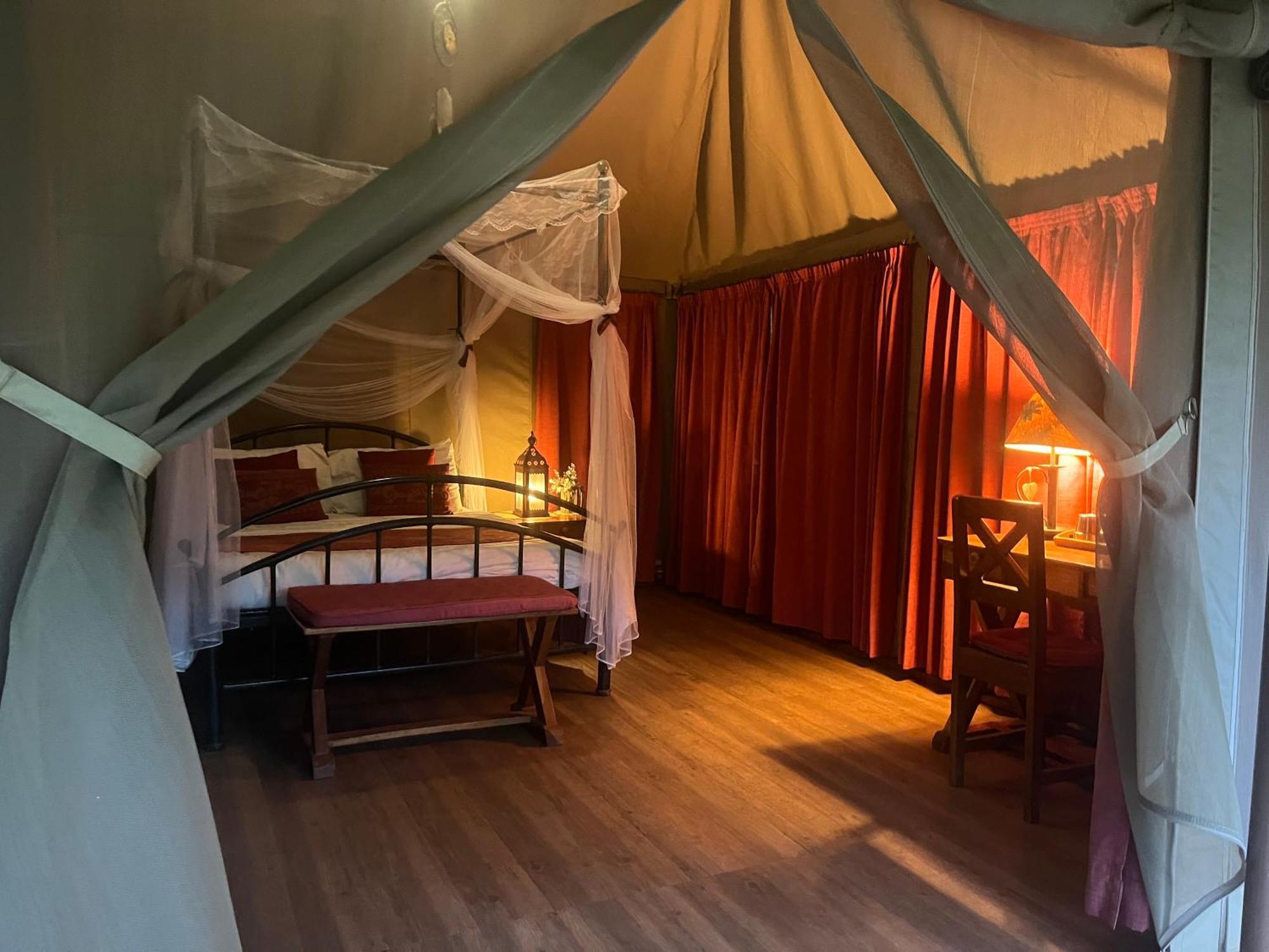 ホテル Ikweta Safari Camp Maua エクステリア 写真