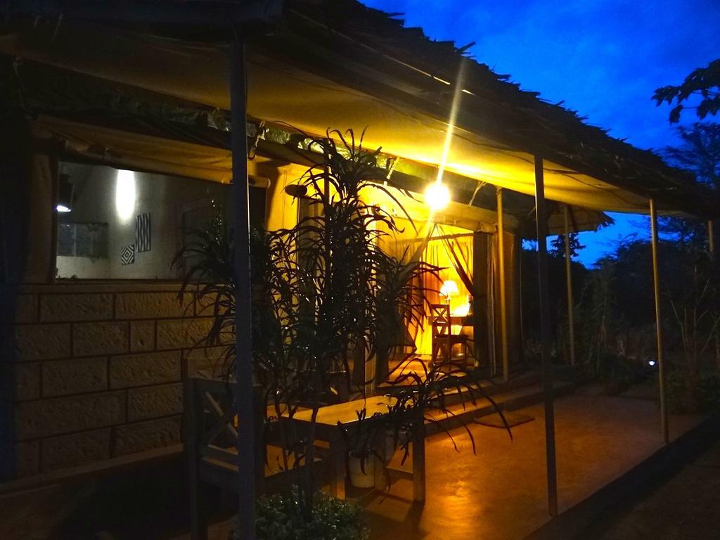 ホテル Ikweta Safari Camp Maua エクステリア 写真